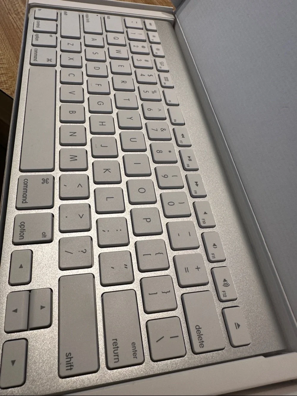 Apple A1314 Wireless Bluetooth Aluminum Keyboard - Silver